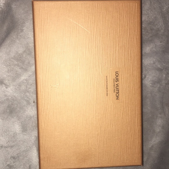 Hermes, LV , Chanel and Burberry shopping bags 🛍 - Picture 9 of 10